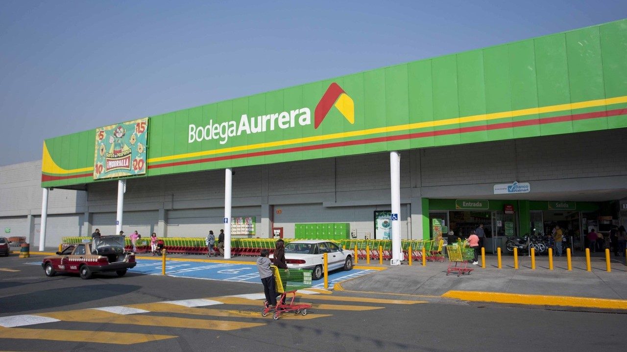 Can Facebook IDs Be Used for Finding People? Hidden Techniques for Facebook Customer Acquisition Revealed